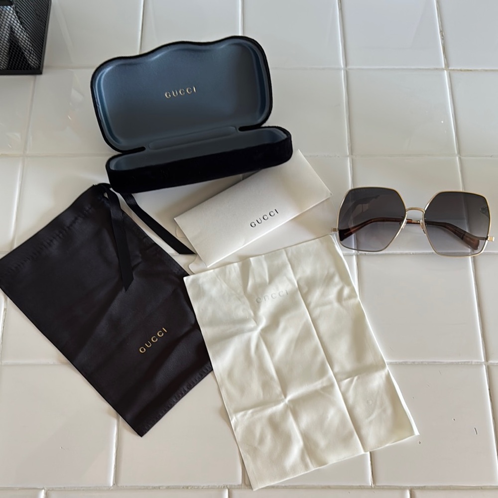 Gucci Designer Sunglasses with Accessories